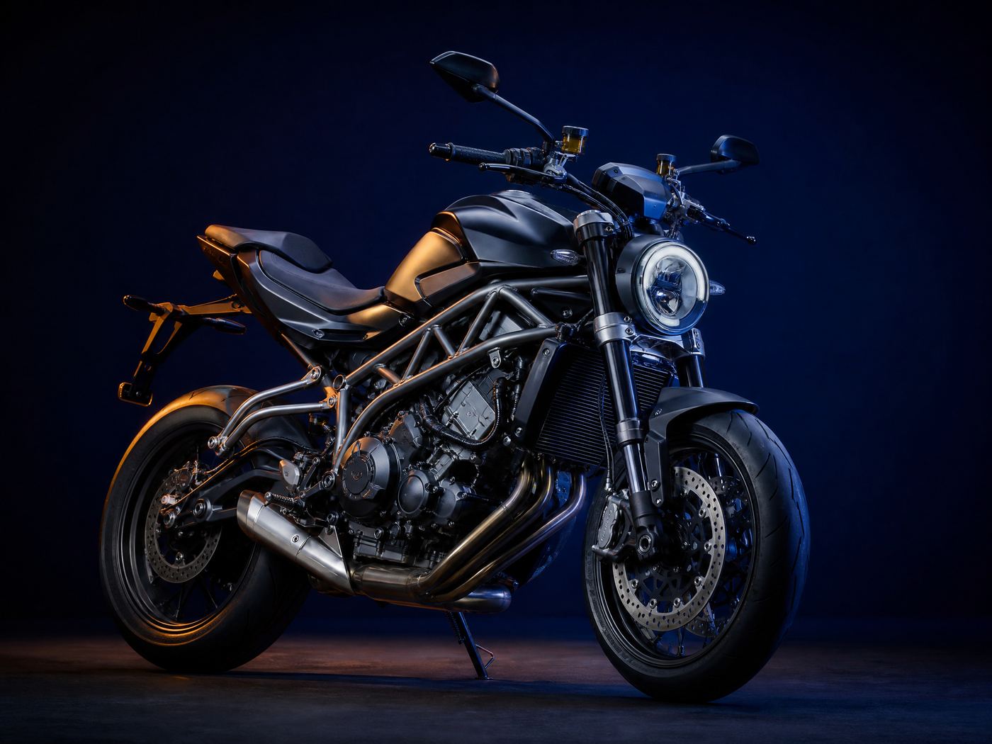 Street motosiklet